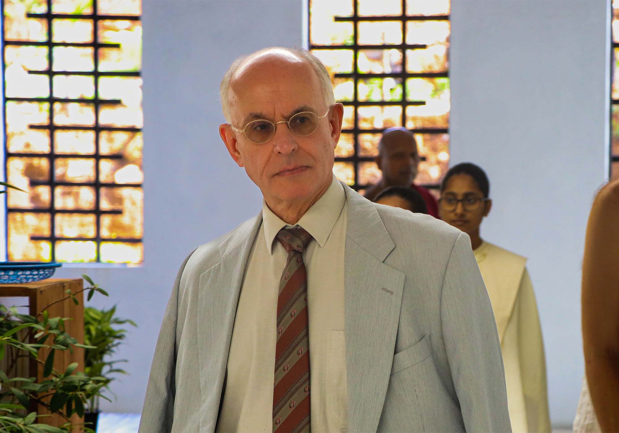 German Ambassador Dr. Felix Neumann observing community initiatives during Vimukthi Foundation visit