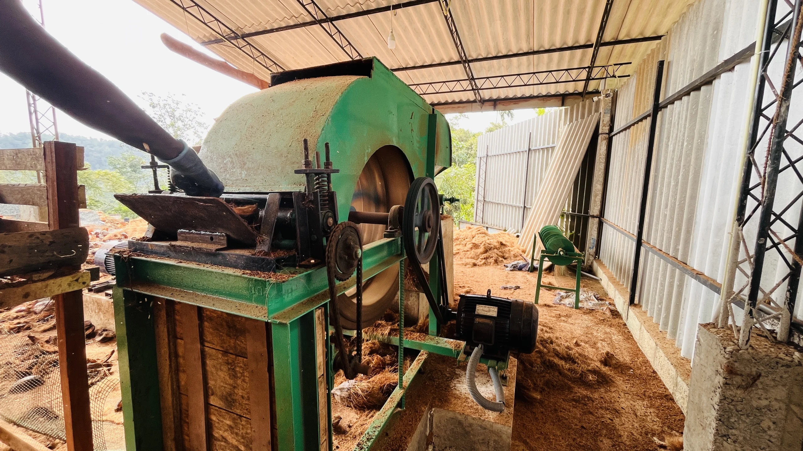 cocopeat machine